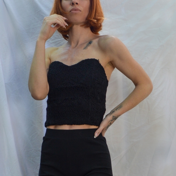 Corset noir - Picture 1 of 5